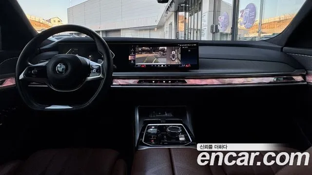 BMW 7-Series — Фото автомобиля 7
