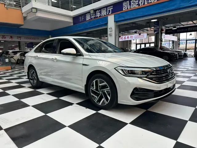 Фотография автомобиля — Volkswagen Sagitar