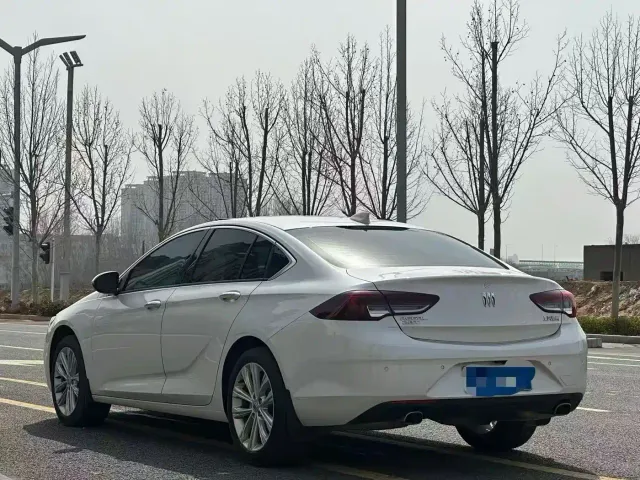 Buick Regal — Фото автомобиля 7