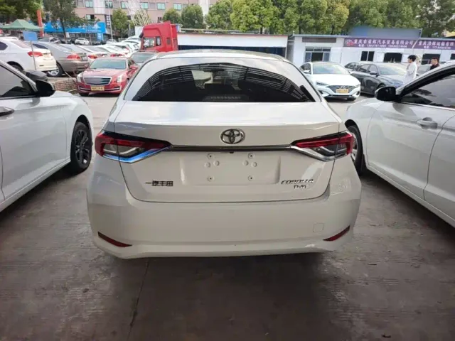 Toyota Corolla — Фото автомобиля 5