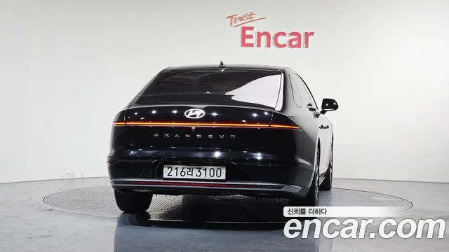 Hyundai Grandeur Grandeur (GN7) 2.5 Бензин 2WD — Фото автомобиля 4