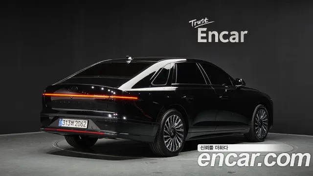 Hyundai Grandeur GN7 — Фото автомобиля 2