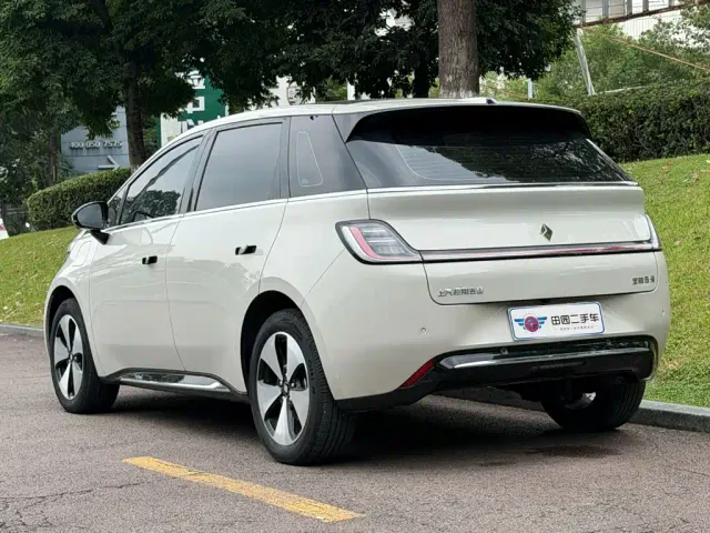 Baojun Cloud — Фото автомобиля 4