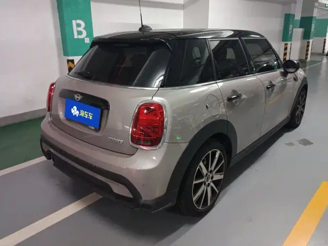 MINI Hatch — Фото автомобиля 3