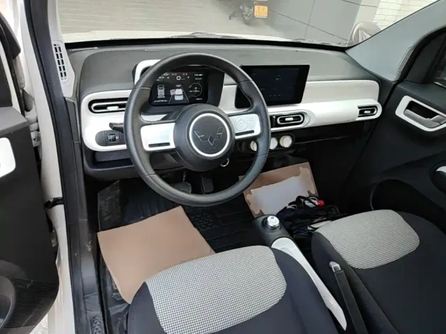 Wuling Hongguang Mini EV — Фото автомобиля 9