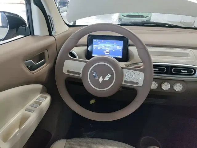 Wuling Hongguang Mini EV — Фото автомобиля 10
