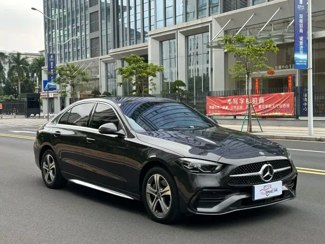 Mercedes-Benz C-Class — Фото автомобиля 3