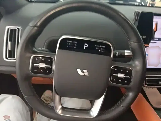 Li Auto L7 — Фото автомобиля 10