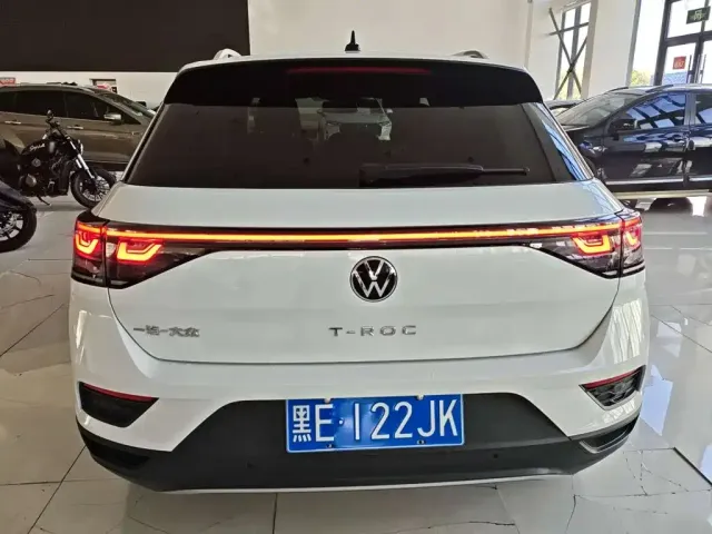 Volkswagen T-Roc — Фото автомобиля 6