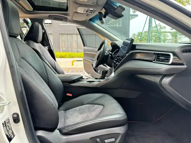 Toyota Camry — Фото автомобиля 7