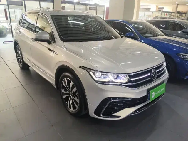 Volkswagen Tiguan L — Фото автомобиля 21