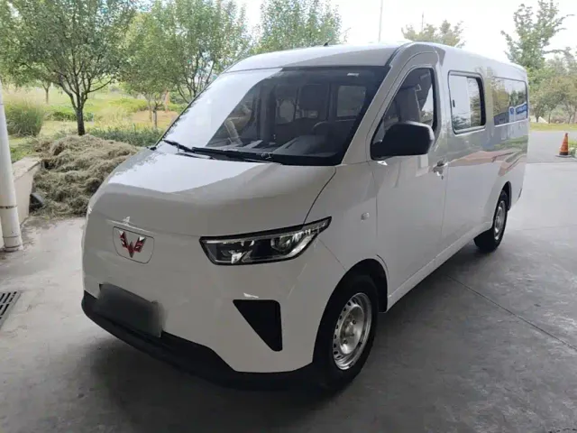 Фотография автомобиля — Wuling Yangguang