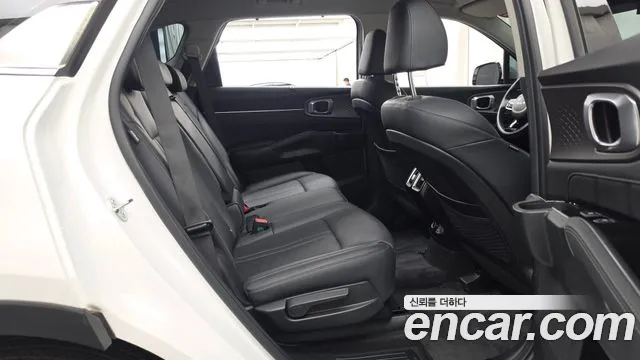 Kia Sorento Новый Sorento 4 поколение Бензин 2.5T 2WD — Фото автомобиля 12