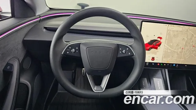 Tesla Model 3 — Фото автомобиля 11