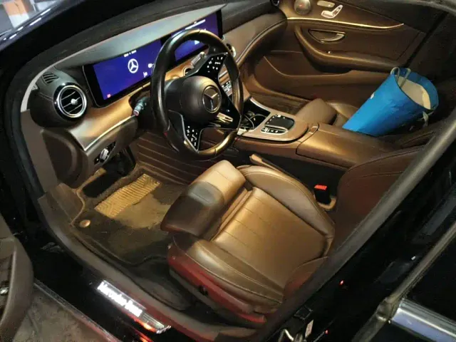 Mercedes-Benz E-Class — Фото автомобиля 8