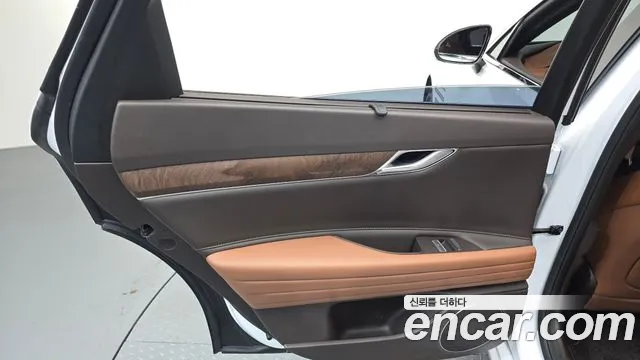 Genesis G80 Бензин 2.5 турбо 2WD — Фото автомобиля 25