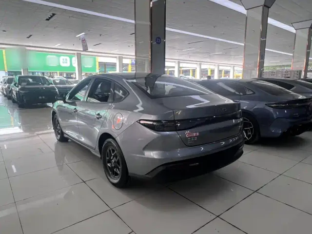 BYD Seal 05 DM-i — Фото автомобиля 7