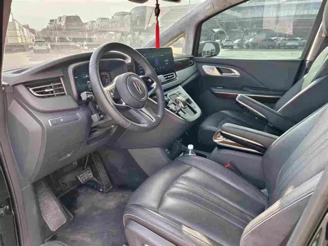 Hongqi Hongqi HQ9 2023 2.0T Smart Connect Flag Enjoy Edition — Фото автомобиля 4