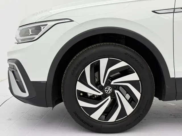Volkswagen Tiguan L — Фото автомобиля 22