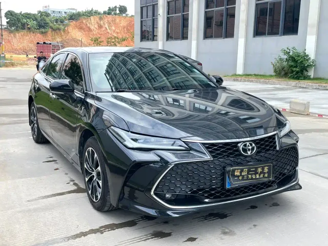 Toyota Avalon — Фото автомобиля 3