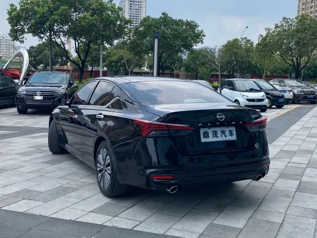 Nissan Teana — Фото автомобиля 7