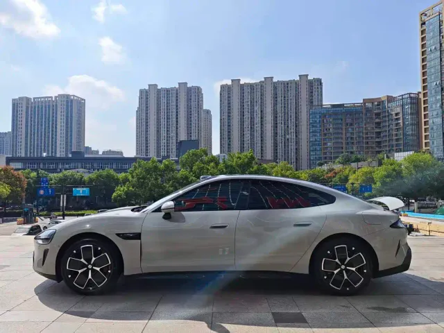 Xiaomi SU7 — Фото автомобиля 4