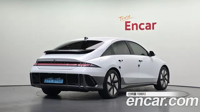 Hyundai Ioniq 6 — Фото автомобиля 2