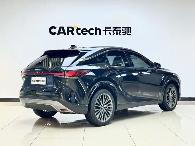 Lexus RX — Фото автомобиля 4