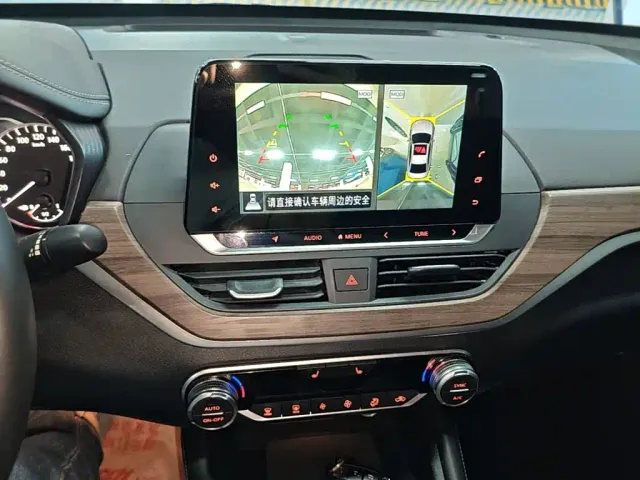 Nissan Teana — Фото автомобиля 12