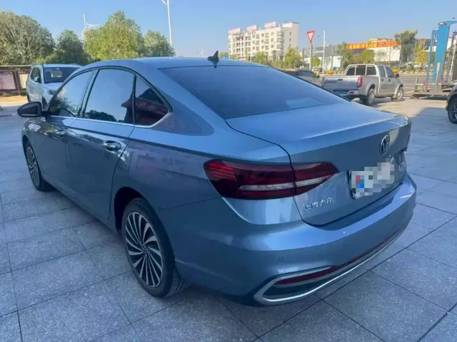 Volkswagen Lavida — Фото автомобиля 4