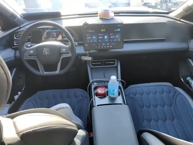 BYD Qin L — Фото автомобиля 10