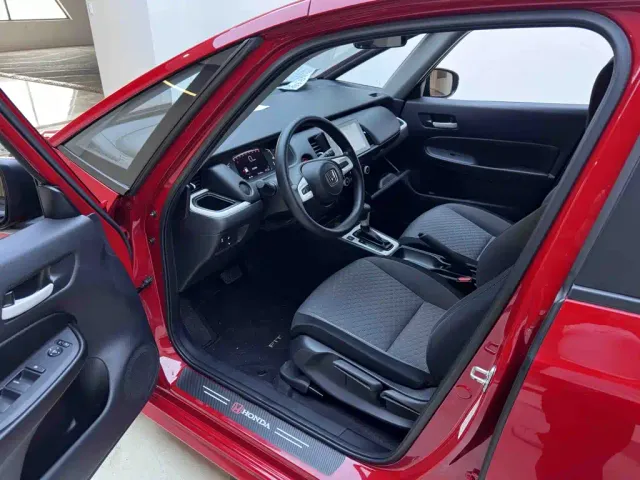 Honda Fit — Фото автомобиля 9