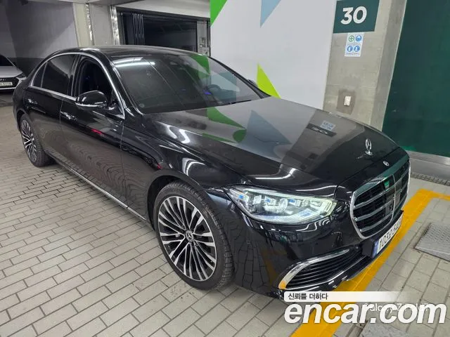 Mercedes-Benz S-Class — Фото автомобиля 3