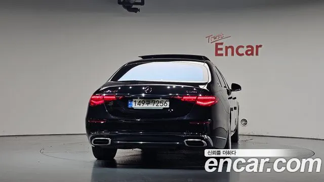 Mercedes-Benz S-Class — Фото автомобиля 3
