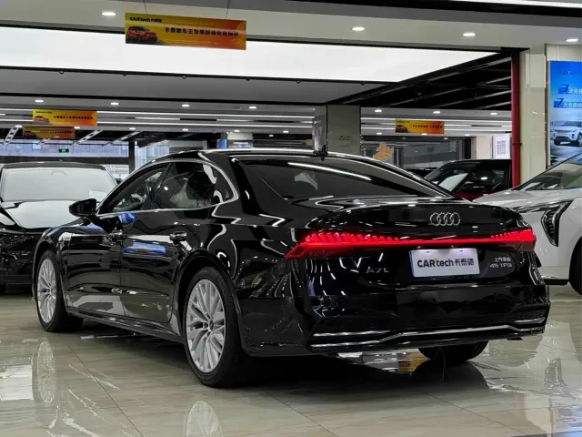 Audi A7L — Фото автомобиля 7