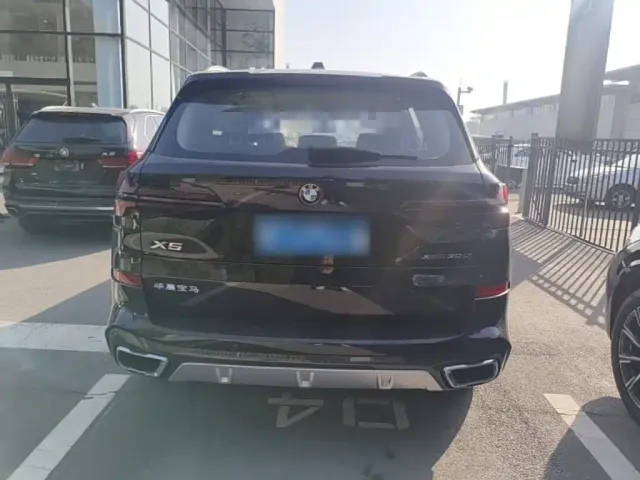 BMW X5 — Фото автомобиля 5
