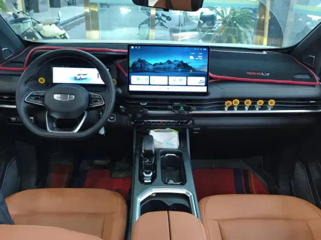 Geely Haoyue L — Фото автомобиля 12