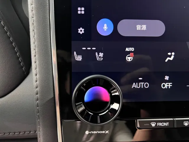 Toyota Alphard — Фото автомобиля 28
