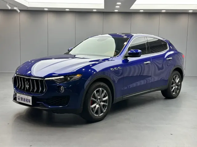 Фотография автомобиля — Maserati Levante