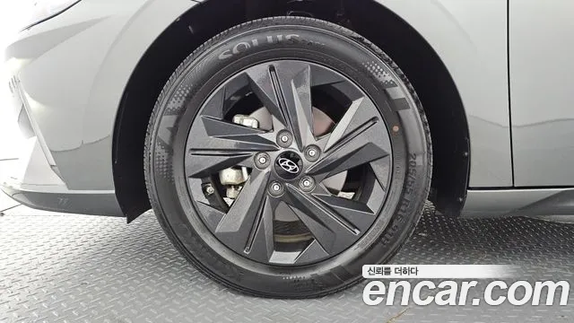 Hyundai Avante CN7 — Фото автомобиля 5