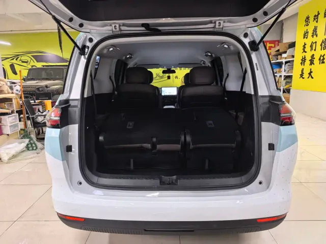 Wuling Starlight 730 — Фото автомобиля 10