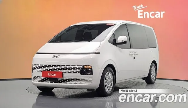 Фотография автомобиля — Hyundai Staria