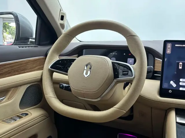 Aito M7 — Фото автомобиля 8