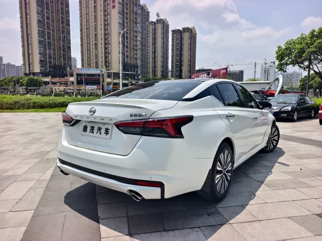 Nissan Teana — Фото автомобиля 7