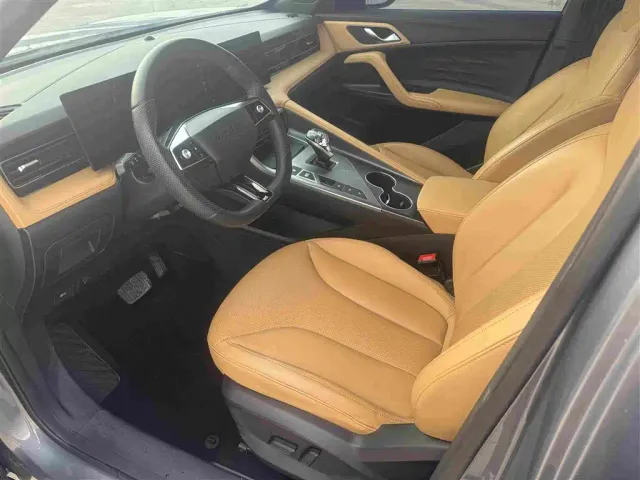 Roewe RX5 — Фото автомобиля 4