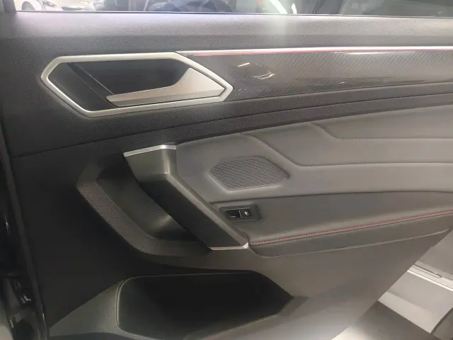 Volkswagen Tiguan L — Фото автомобиля 10