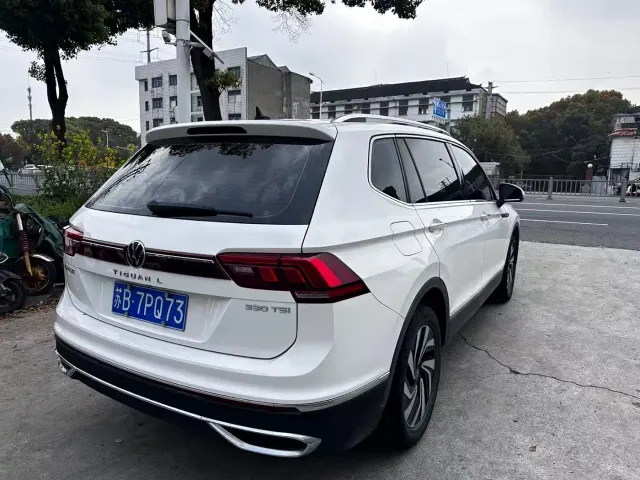 Volkswagen Tiguan L — Фото автомобиля 6