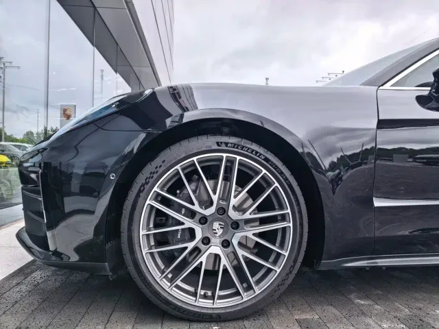 Porsche Panamera — Фото автомобиля 8