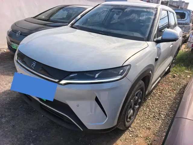 Фотография автомобиля — BYD Yuan UP