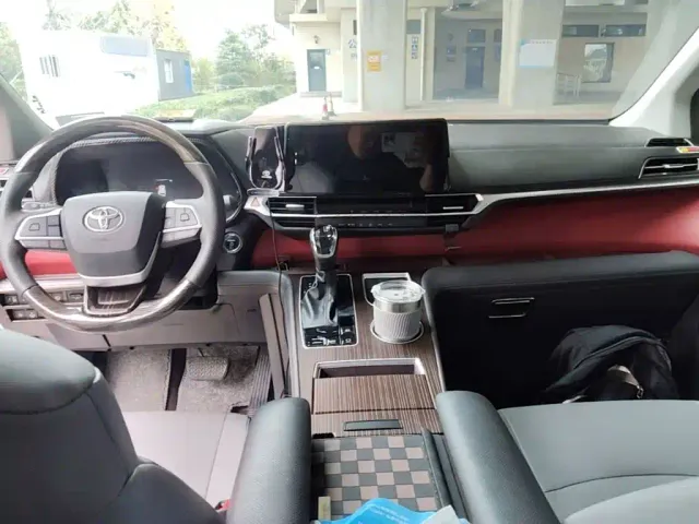 Toyota Granvia — Фото автомобиля 9